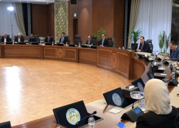 رئيس الوزراء: الرئيس كلّف الحكومة بوضع حزمة اجتماعية جديدة يتم العمل عليها حالياً والإعلان عنها قريبًا