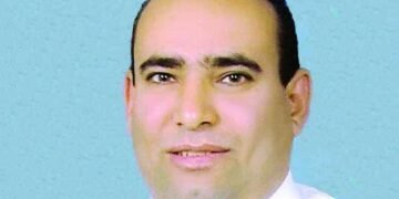 الكاتب الصحفى محمود مطر يكتب عن عالم العالمى نجيب محفوظ