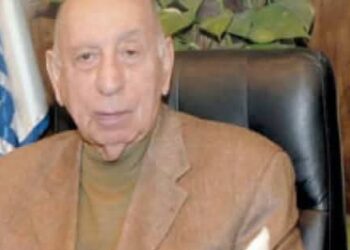 الرئيس يقترض 10 آلاف جنيهقد لاتصدق ولكنه حصل بالفعل