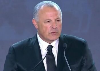 الفنان عبدالله الكاتب يقرأ لكم: قرار صارم من «أبو ريدة» بعد ظهور حسام حسن في برنامج مقالب.. والعميد يخرج عن صمته