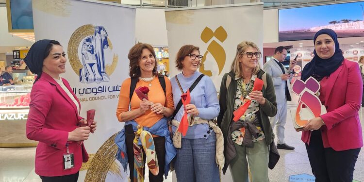 المجلس القومى للمرأة يستقبل ” أميرات التاء المربوطة ” بمطار القاهرة فى يومهن العالمى