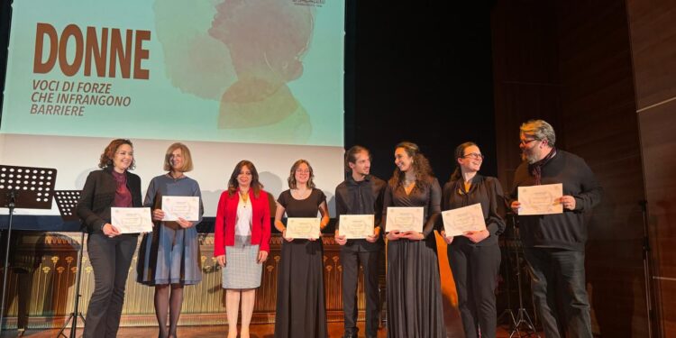 المرأة المصرية والعربية والإيطالية فى احتفال المرأة بروما