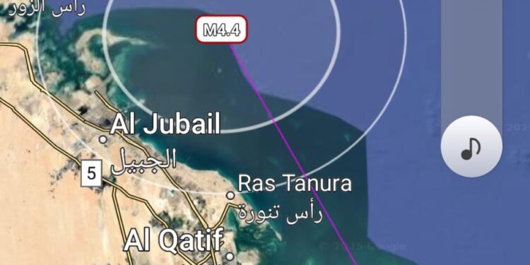 هزة ارضية في الخليج العربي 50 كم شمال شرق منطقة الجبيل بالسعودية وعلى بعد 143 كم من البحرين.