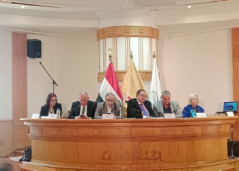 الاتجاهات العالمية الحديثة في توظيف الذكاء الاصطناعي في المنتج الثقافي والإعلاميالأعلى للثقافة يناقش الذكاء الاصطناعي.. الفرص والتحديات