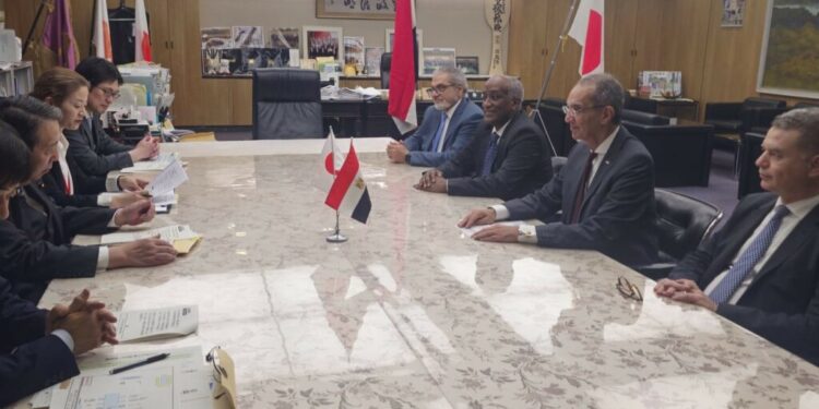 وزير الاتصالات يبحث مع نظيره اليابانى دعم التعاون فى مجالات الذكاء الاصطناعى والأمن السيبرانى