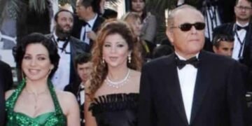 الفنانة سلاف فواخرجى تكتب: نعم احب هذه العائلة واحب محمود عبد العزيز اكثر!