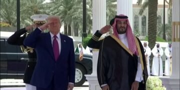 الفنان عبدالله الكاتب يقرأ معظم حدث اليوم: ولي العهد السعودي يستقبل ترامب في قصر اليمامة