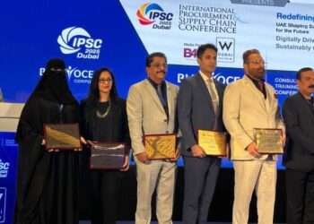 حوار صحفي مع الدكتورة نوره احمد عبد الله السبيت الفائزة بالجائزة الدولية للمرأة القيادية في الخدمات اللوجستية 2025 في دبي، برعاية الشيخ نهيان مبارك آل نهيان