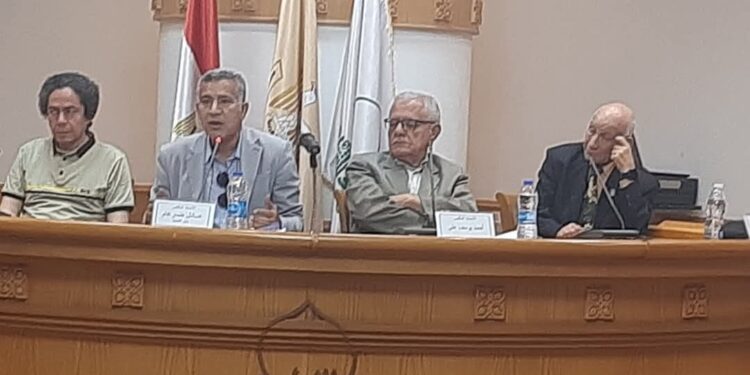 محمد إبراهيم أبو سنة… قصائد لا تموت.. بالأعلى للثقافةالأعلى للثقافة يستحضر عالم محمد إبراهيم أبو سنة الشعريعلى هامش الندوة: إعلان الفائزين بجوائز الشعر البدوي في مصر