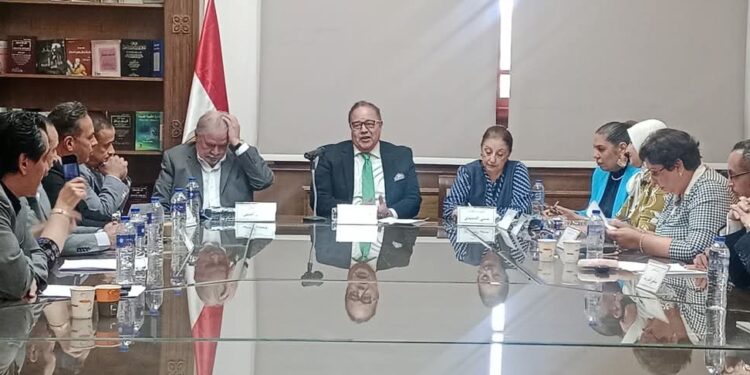 “مناهج الإعلام الأكاديمية وصناعة إعلاميي المستقبل” مائدة مستديرة بالأعلى للثقافة