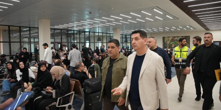 مطار البصرة بالعراق مفتوح لاستقبال العالقين في المطارات الدولية