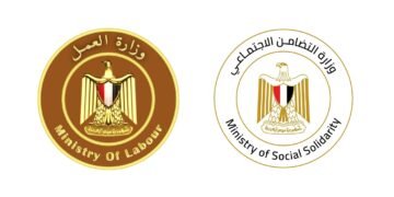 جامعة قناة السويس تُكرم نقيب الإعلاميين لأبحاثه في العلوم البينية بين الاقتصاد والإعلام.