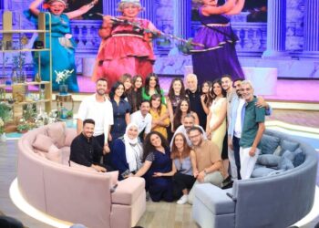 أشرف زكى ومواهب المعهد العالي للفنون المسرحية ضيوف «معكم منى الشاذلى»