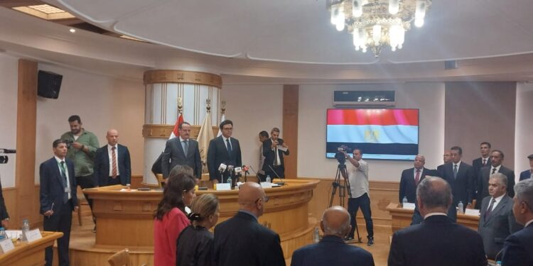 اجتماع المجلس الأعلى للثقافة لمناقشة جدول الأعمال تمهيدًا لإعلان جوائز الدولة في دورتها الـ72 بعد قليل