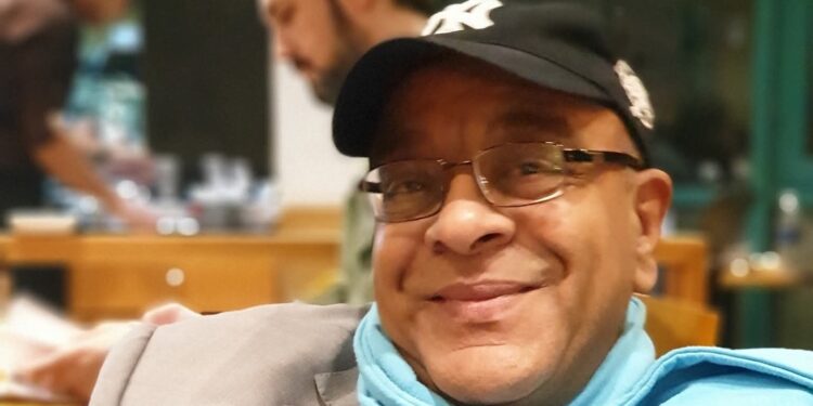 الشاعر الكبير عنتر هلال يكتب لكم: سلاح لكل مواطن مصري