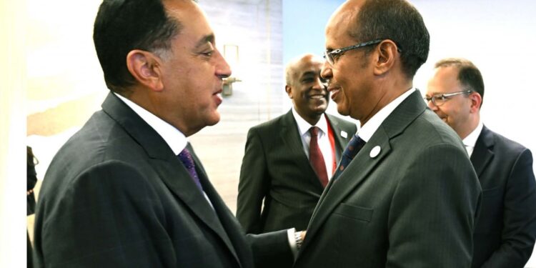 على هامش مشاركته بقمة «تيكاد 9».. مدبولي يلتقى رئيس مفوضية الاتحاد الأفريقي