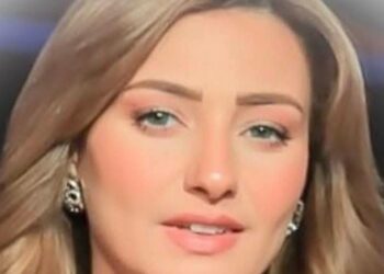 الإعلامية فاتن عبدالمعبود تنقل لكم الواقع المر وكتبت تقول: فى مكاتبنا الحديثة لا تُغتال القيم بالرصاص، بل بالابتسامة!