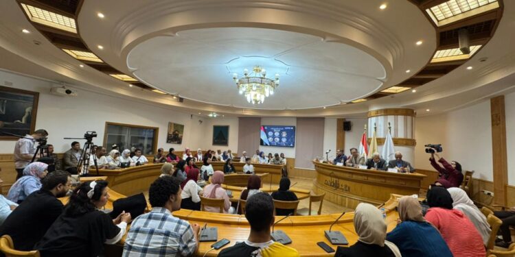 شهادات من الميدان وقصائد رواد الشعراء تُروى في أمسية شعرية بالأعلى للثقافة