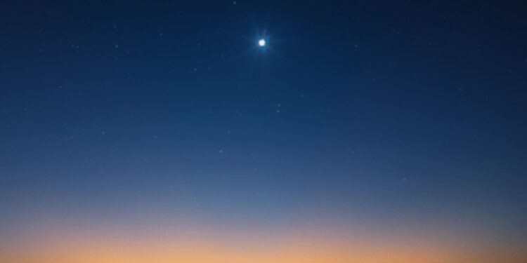 الزهرة يتألق قبل شروق الشمس فجر الجمعة