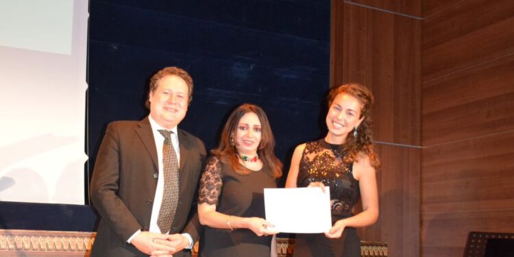 السوبرانو جوليا ليبورى بالأكاديمية المصرية اللي في فنون بروما