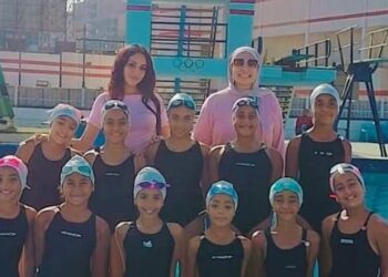 تكريم ناشئات الزمالك في بطولة الجيزة التنشيطية للسباحة التوقيعية