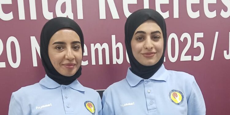 أول حكمتين سعوديتين تنالان الشارة القارية في كرة اليد..