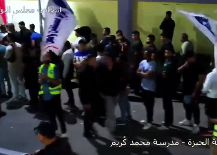 مظاهر احتفالية فى الانتخابات البرلمانية بمدرسة محمد كريم بالجيزة