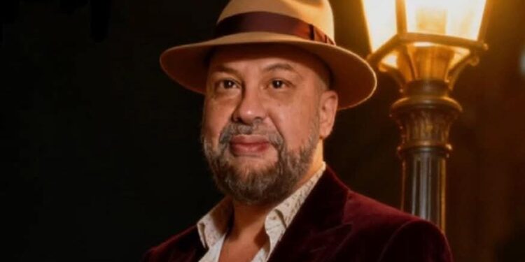 الفنان عبدالله الكاتب يقرأ لكم مايحدث فى لعبة الدهب وتعويم ترامب للدولار