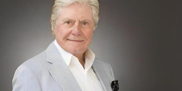 بيان توضيحي من الفنان حسين فهمي، رئيس مهرجان القاهرة السينمائي الدولي