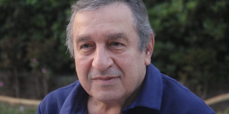 دولة رئيس الوزراء الأسبق د. عصام شرف يكتب اقتراحا فى منتهى الأهمية