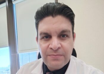 د.علي هاشم أخصائي الأمراض الجلدية :فرص الإكزيما الدهنية تزداد في الجو البارد والجاف..وعلاجه وفق خطوات محددة