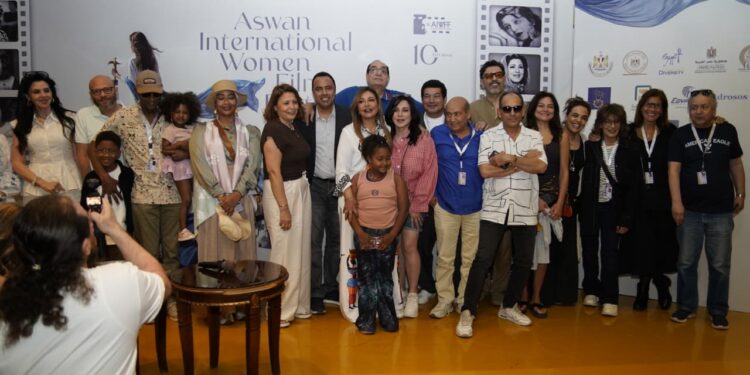 مهرجان أسوان الدولي لأفلام المرأة يكرم النجمة ليلى علوي