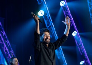 حميد الشاعري يشعل أبوظبي بحفل كامل العدد ويؤكد: الدار أمان.. ولفتة إنسانية لعروسين