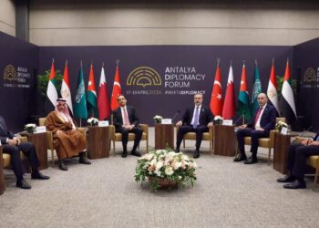 سفير تركيا: تحركات دبلوماسية مكثفة بقيادة فيدان لوقف مأساة غزة وتعزيز الاستجابة الدولية