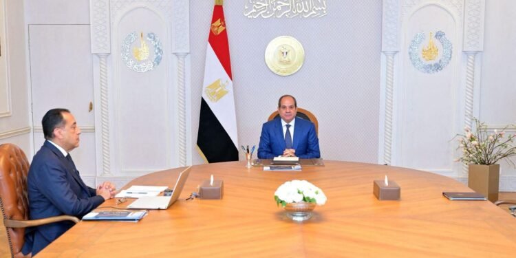 الرئيس السيسي يوجه بتعزيز الحماية الاجتماعية وضبط الأسواق ومواجهة التضخم