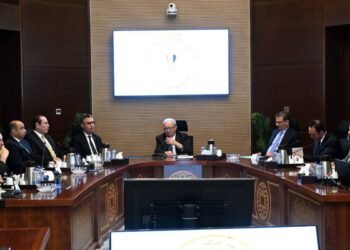 نائب رئيس الوزراء للشئون الاقتصادية يتابع موقف زيادة الاحتياطي الاستراتيجي من السلع الغذائية