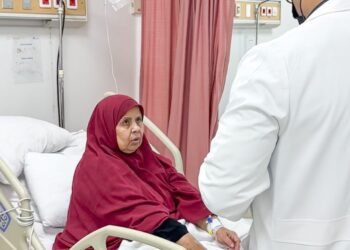تجمع تبوك الصحي ينقذ حياة حاجة مصرية ويواصل رحلة رعايتها حتى المشاعر المقدسة