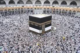 الكاتب الصحفى حامد المحلاوى يكتب: لا أستسيغ فكرة أن الكعبة المشرفة مجرد بناء أصم