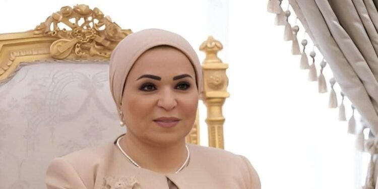السيدة انتصار السيسى: نُثمّن عطاء عمال مصر ودورهم فى مسيرة التنمية