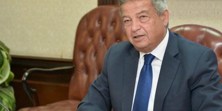 المهندس خالدعبدالعزيز كتب: “7 أيام في الجنة”.. و”دوَّارين”فى شوارع”المعمورة”