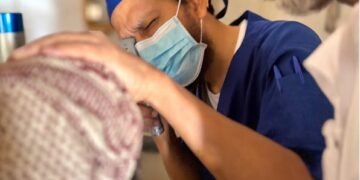 الندوة العالمية تبرز جهودها في مكافحة أمراض العيون بمناسبة اليوم العالمي للبصر