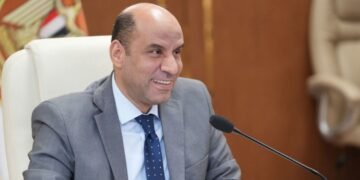وزير العمل: الخميس المقبل إجازة مدفوعة الأجر للعاملين بالقطاع الخاص بمناسبة ذكرى نصر أكتوبر المجيد