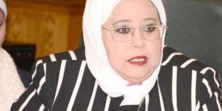 الأمن سمح له بالدخول خوفًا عليه.. رئيس مجلس أمناء السعيدية تكشف تفاصيل واقعة طالب «الشبشب»